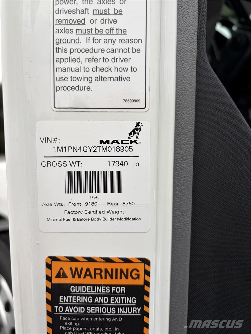 Mack PI64T Седельные тягачи