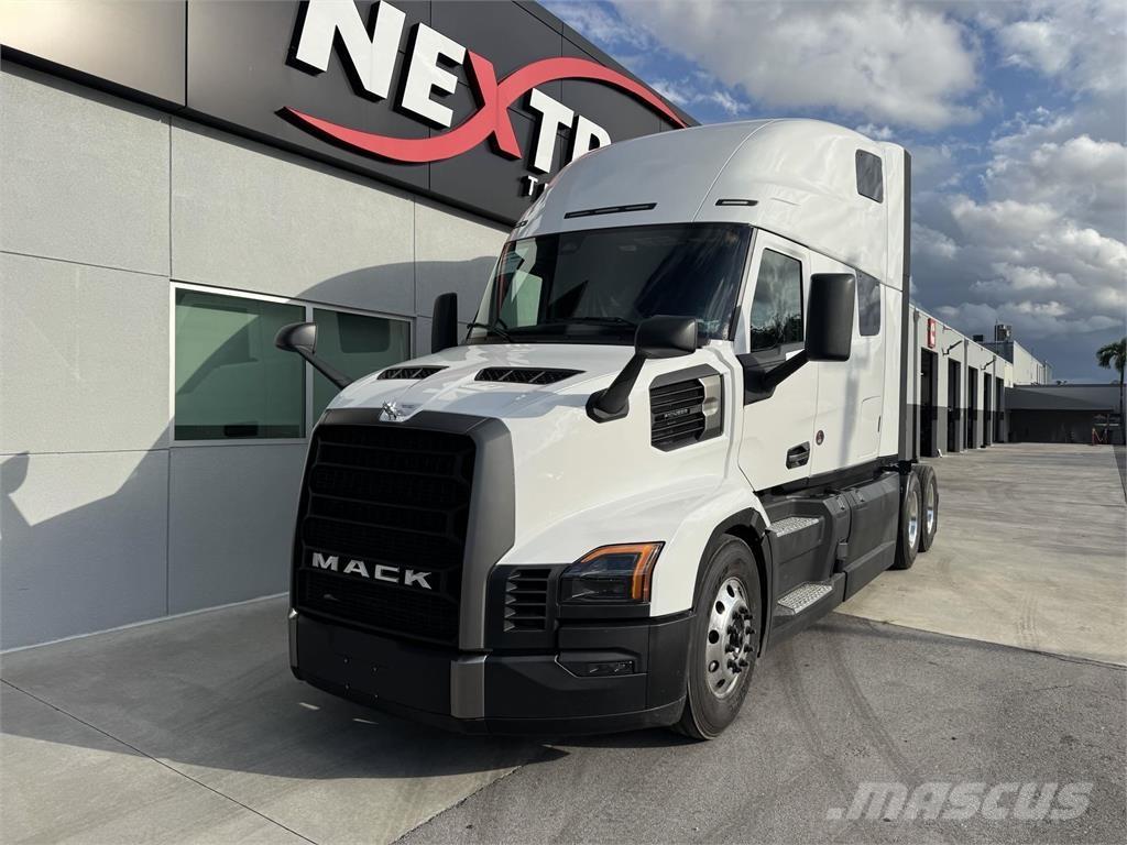 Mack PR64T Седельные тягачи