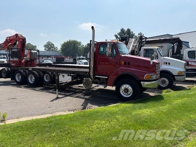 Sterling TRUCK LT9522 Седельные тягачи