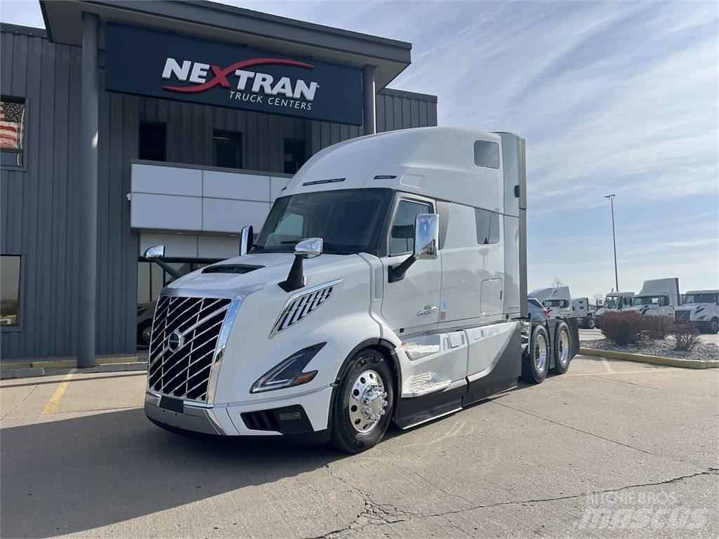 Volvo NEW VNL860 Седельные тягачи