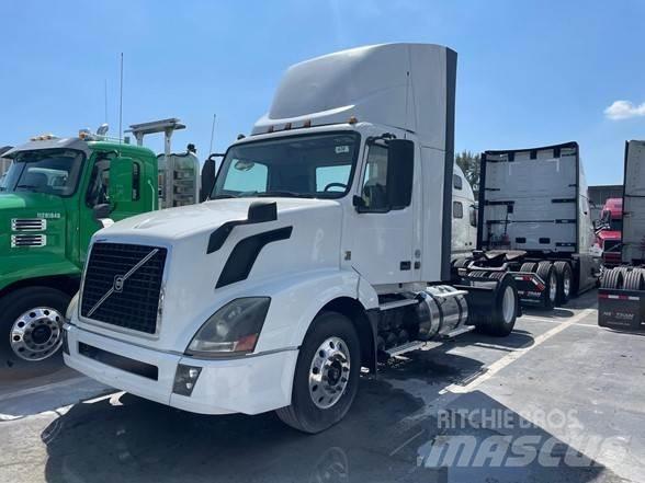 Volvo VNL42T Седельные тягачи