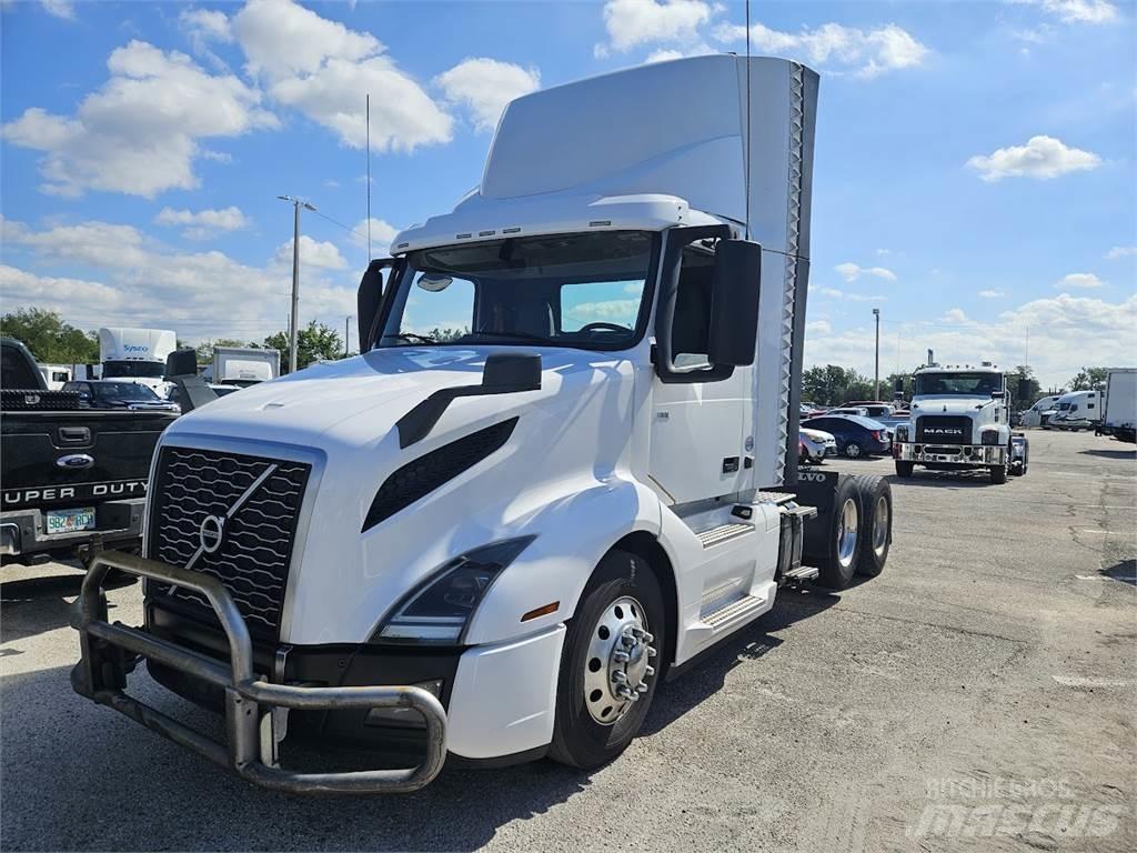Volvo VNL62T300 Седельные тягачи