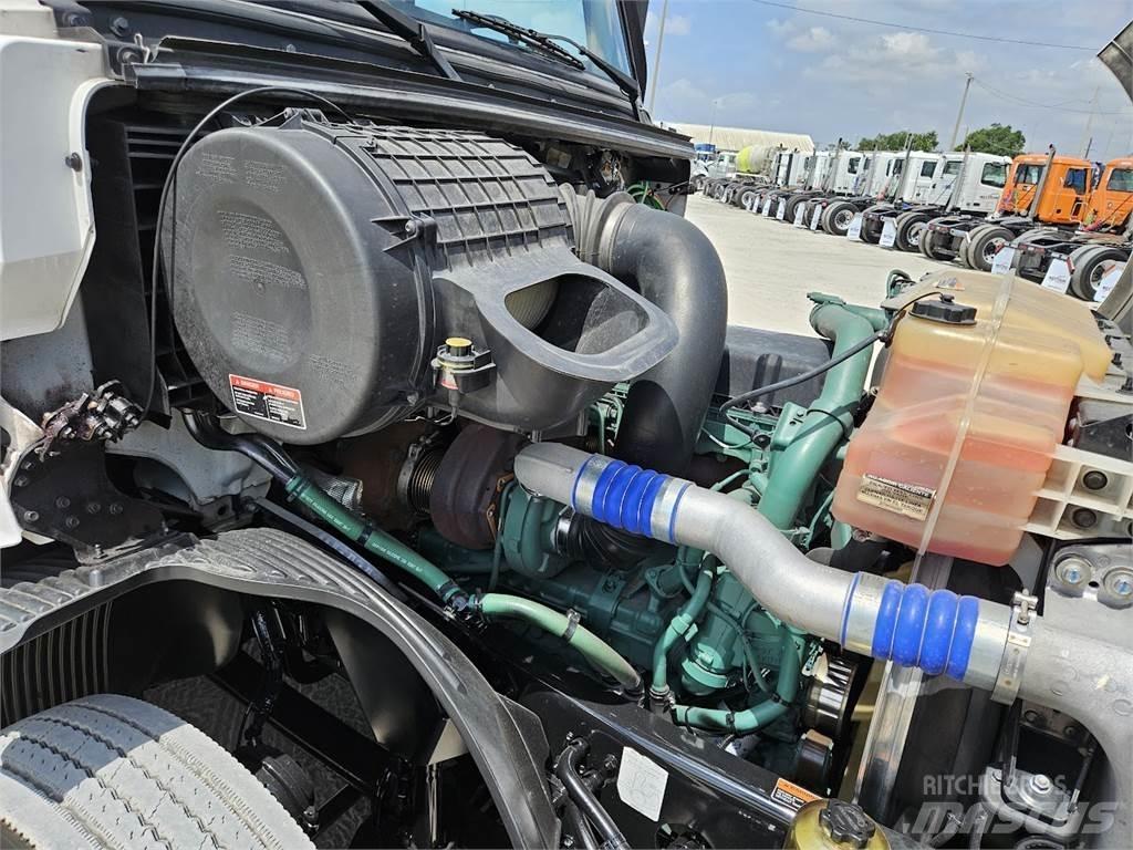 Volvo VNL62T300 Седельные тягачи