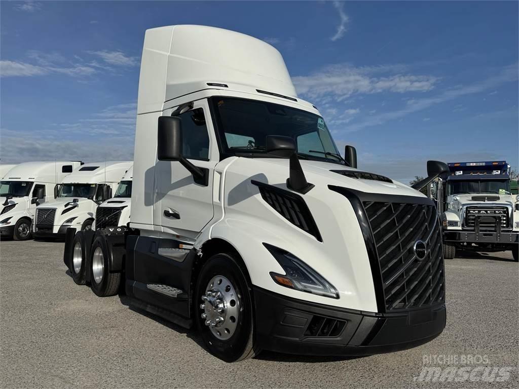 Volvo VNL64T300 Седельные тягачи