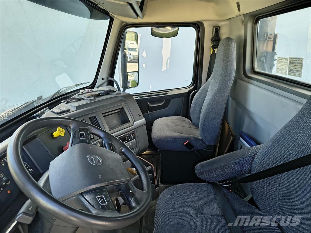 Volvo VNL64T300 Седельные тягачи