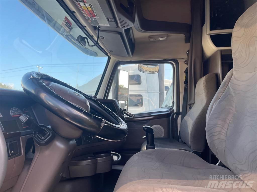 Volvo VNL64T670 Седельные тягачи