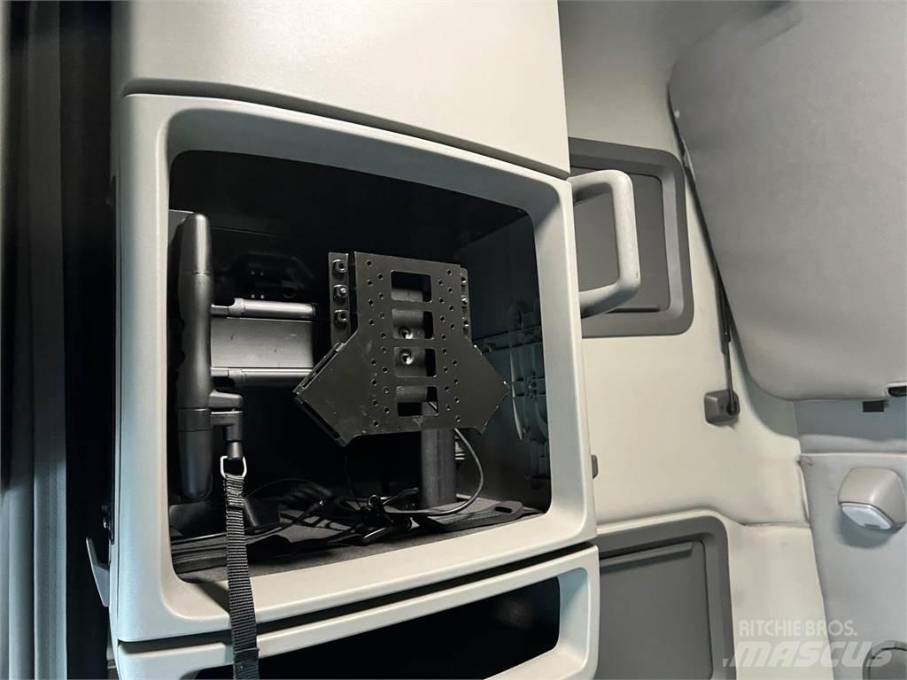 Volvo VNL64T760 Седельные тягачи