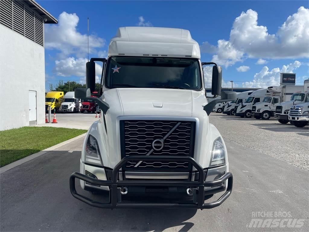 Volvo VNL64T760 Седельные тягачи