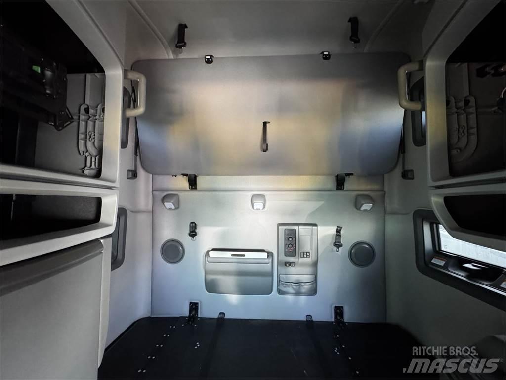 Volvo VNL64T760 Седельные тягачи