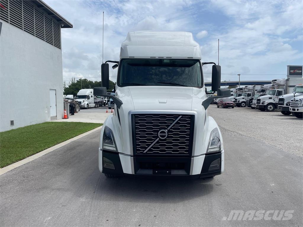 Volvo VNL64T760 Седельные тягачи