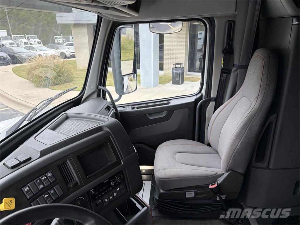 Volvo VNL64T760 Седельные тягачи