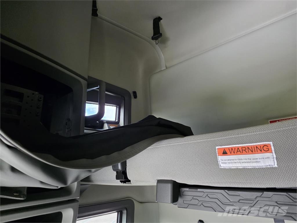 Volvo VNL64T760 Седельные тягачи