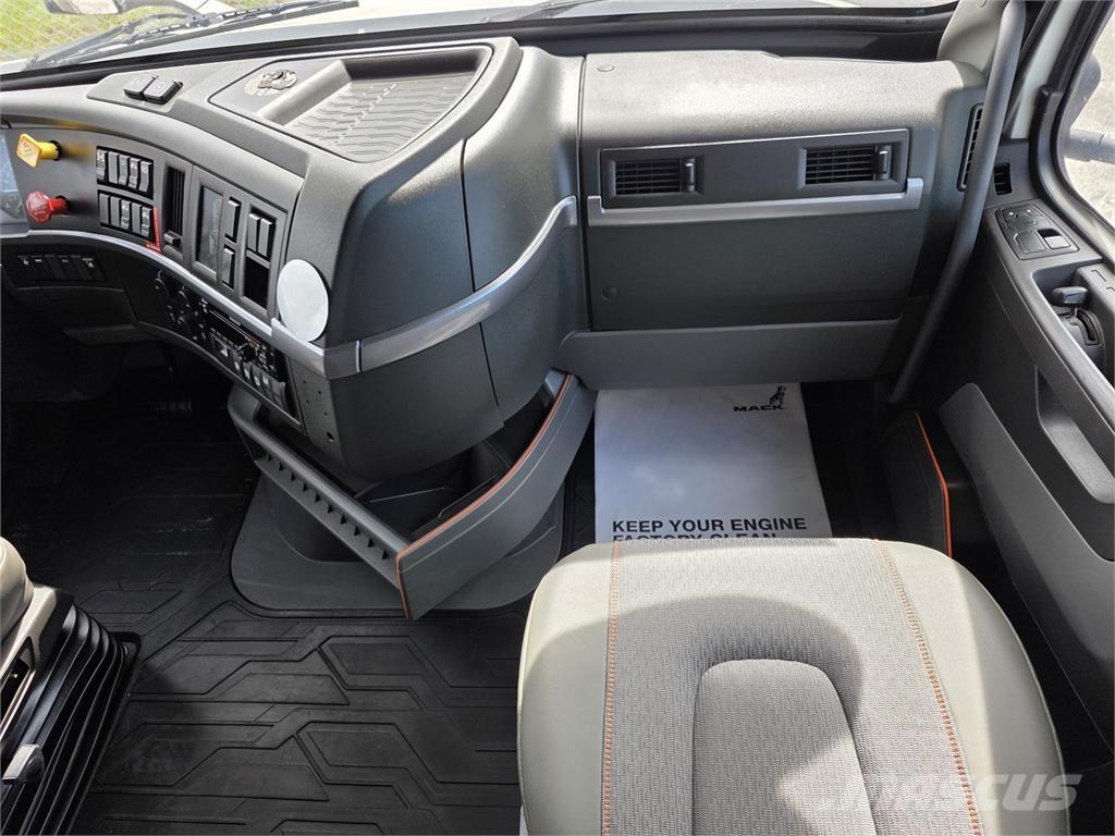 Volvo VNL64T760 Седельные тягачи