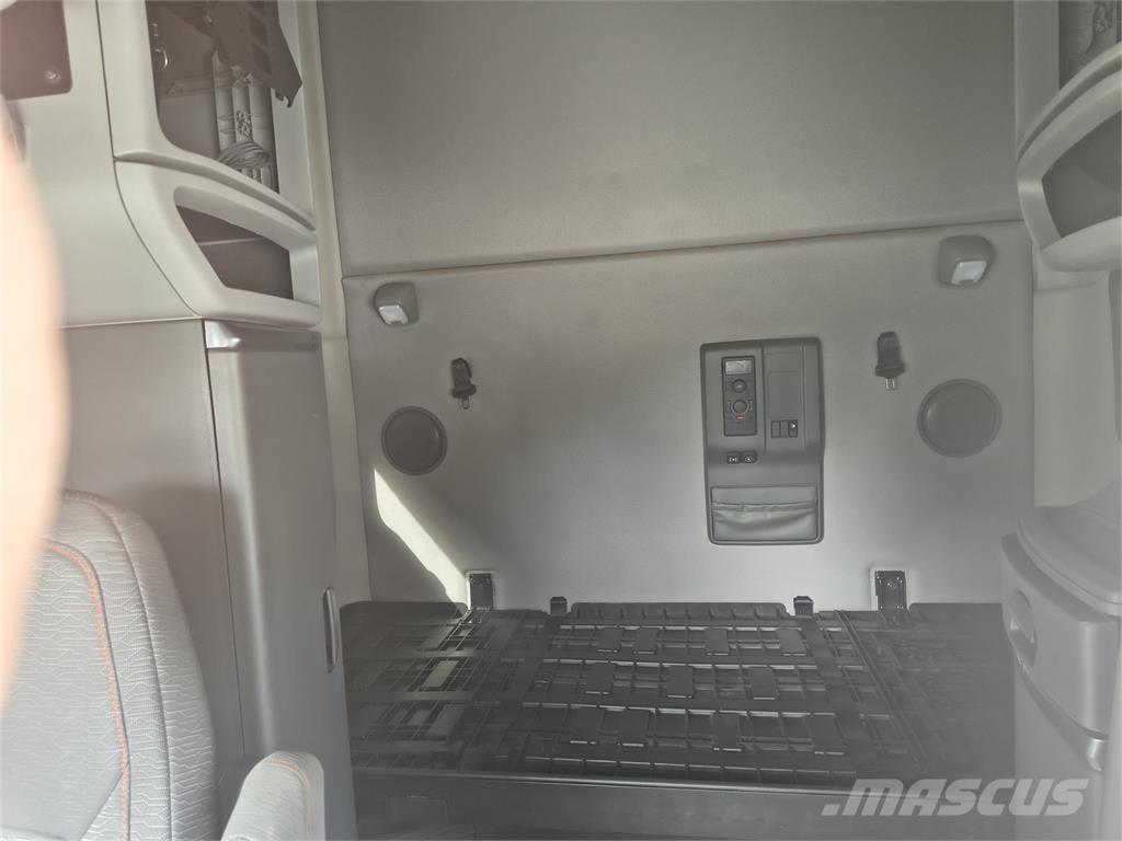 Volvo VNL64T760 Седельные тягачи