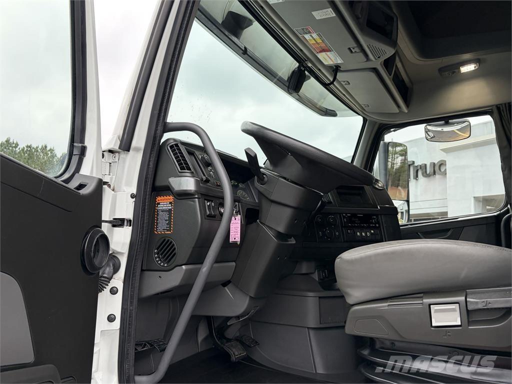 Volvo VNL64T760 Седельные тягачи