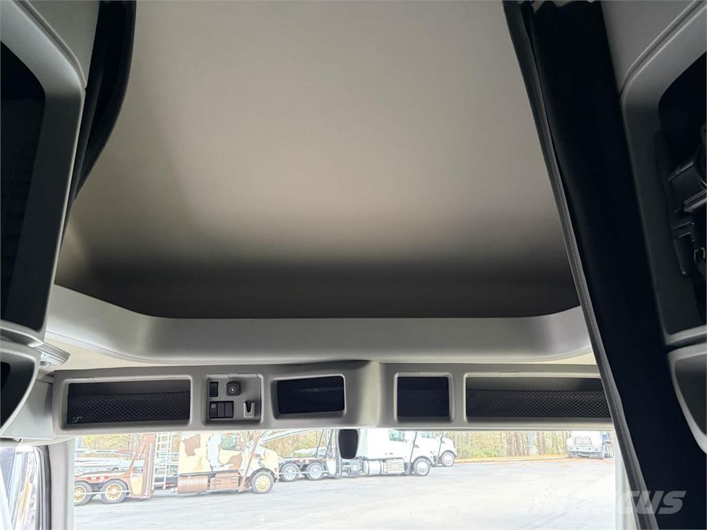 Volvo VNL64T760 Седельные тягачи