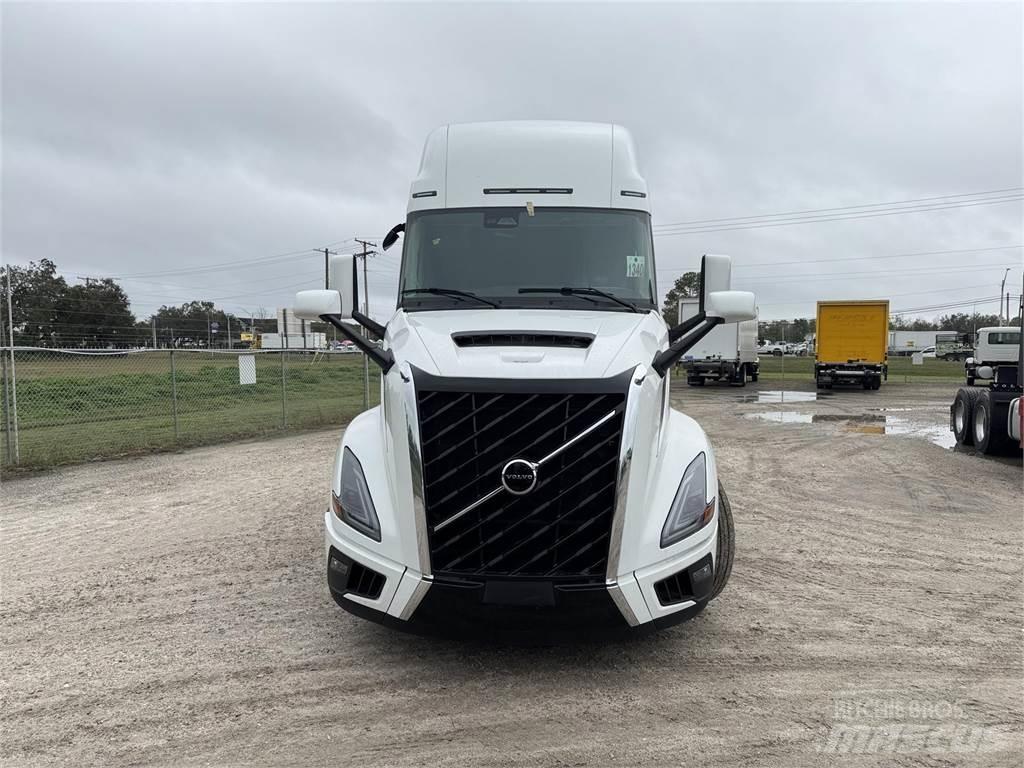 Volvo VNL64T860 Седельные тягачи