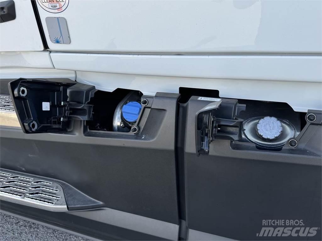 Volvo VNL64T860 Седельные тягачи