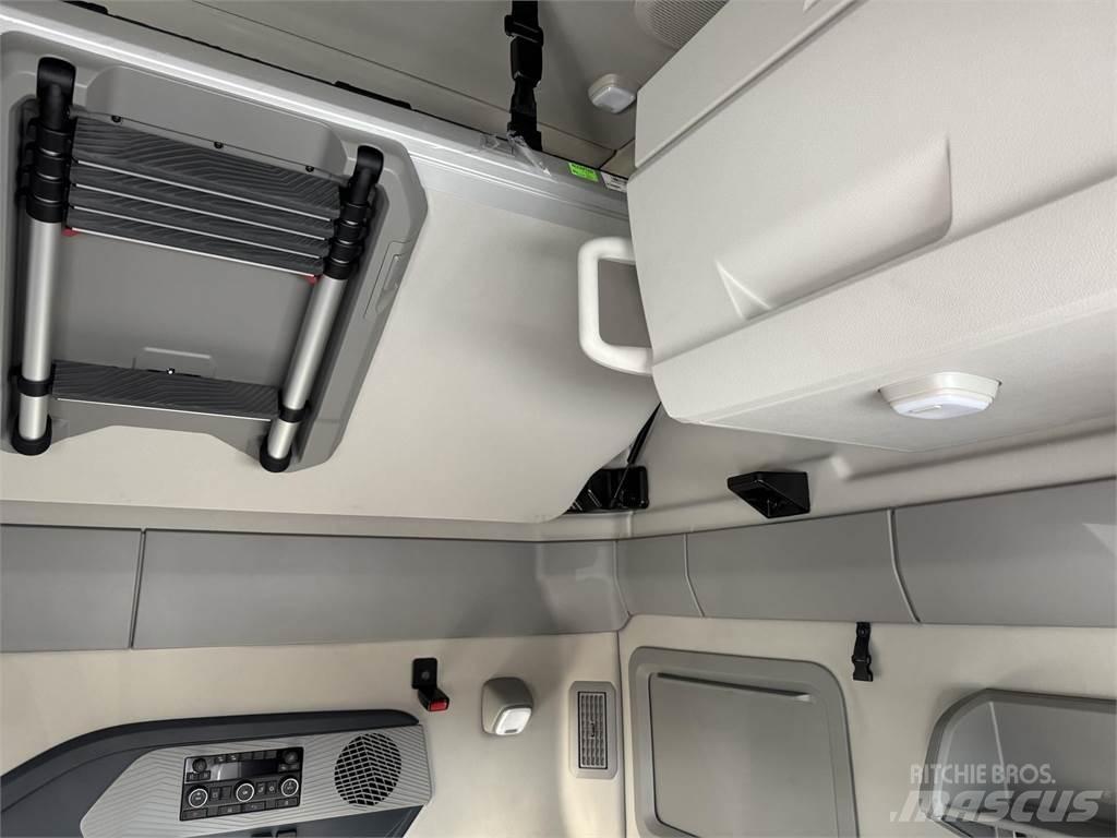 Volvo VNL64T860 Седельные тягачи