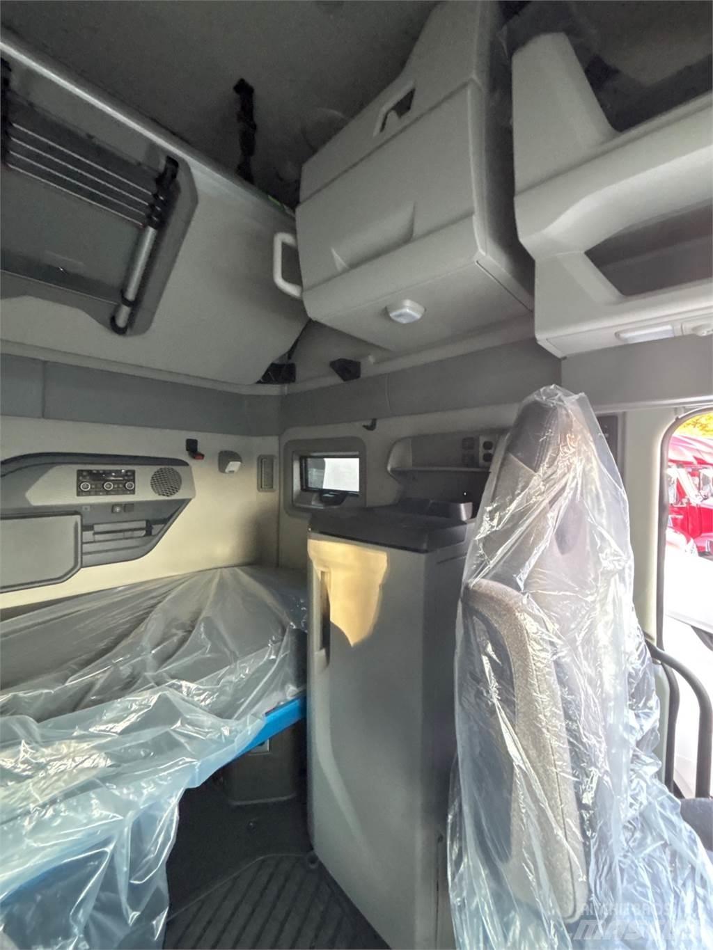 Volvo VNL64T860 Седельные тягачи