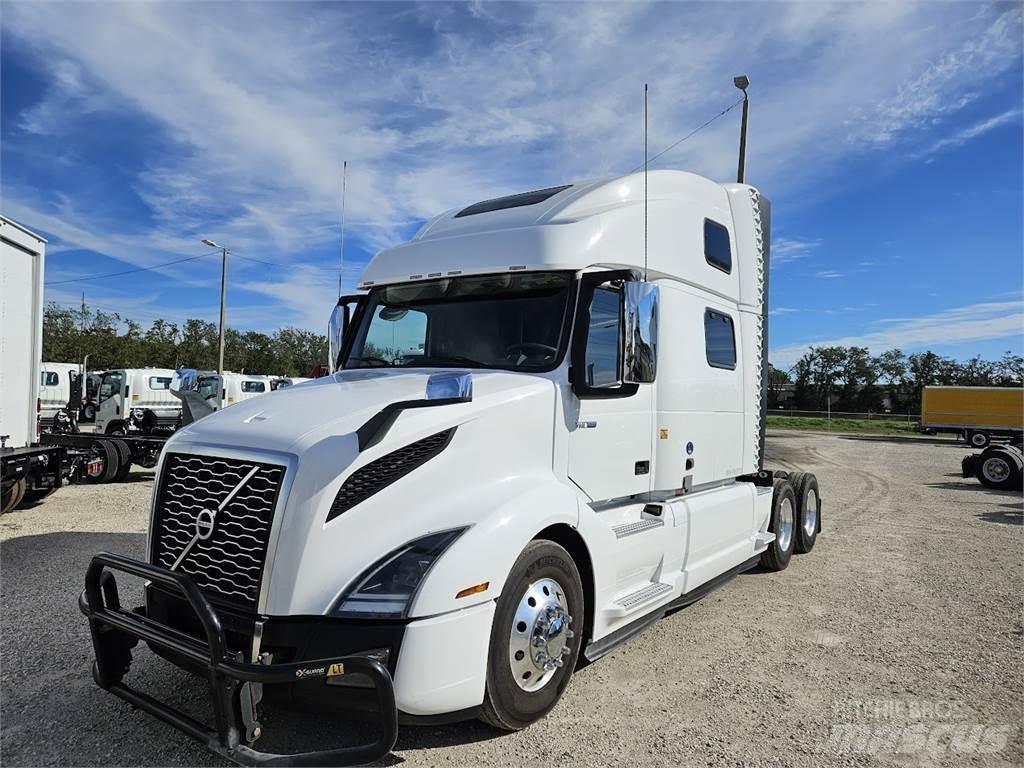 Volvo VNL64T860 Седельные тягачи
