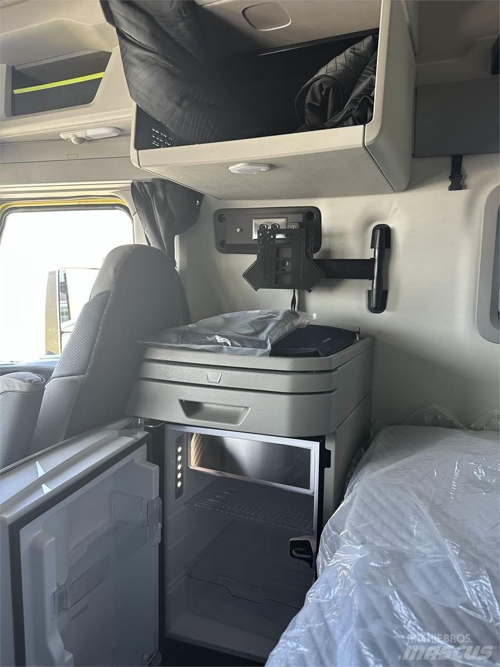 Volvo VNL64T860 Седельные тягачи