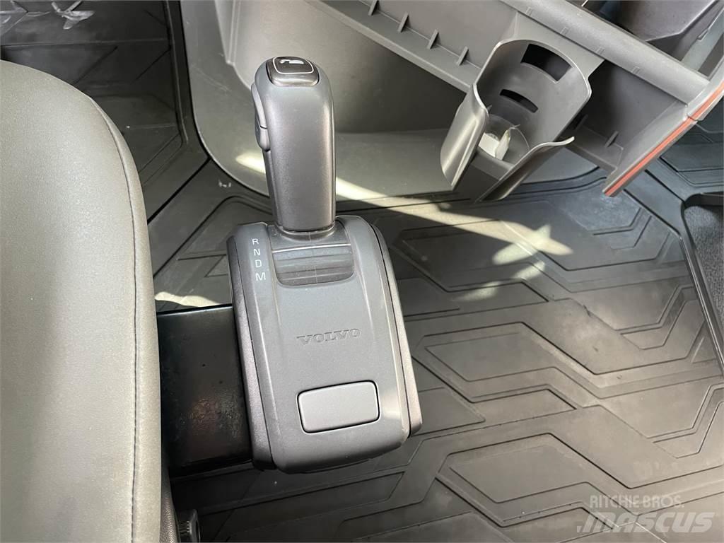 Volvo VNL64T860 Седельные тягачи