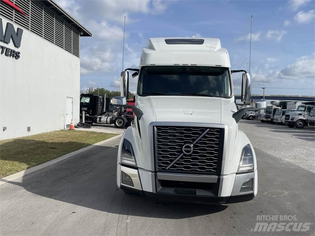 Volvo VNL64T860 Седельные тягачи