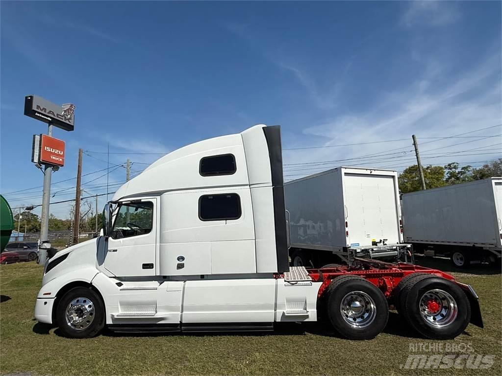 Volvo VNL64T860 Седельные тягачи