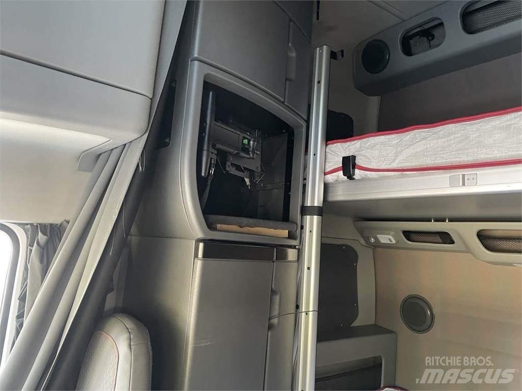 Volvo VNL64T860 Седельные тягачи