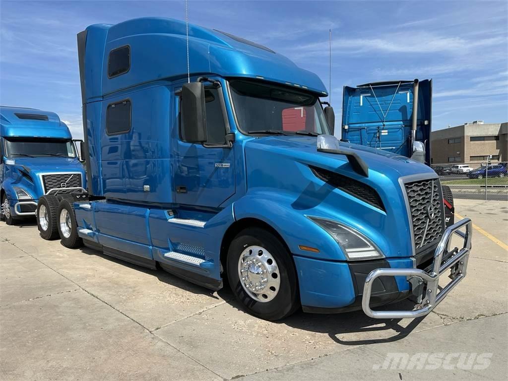 Volvo VNL64T860 Седельные тягачи