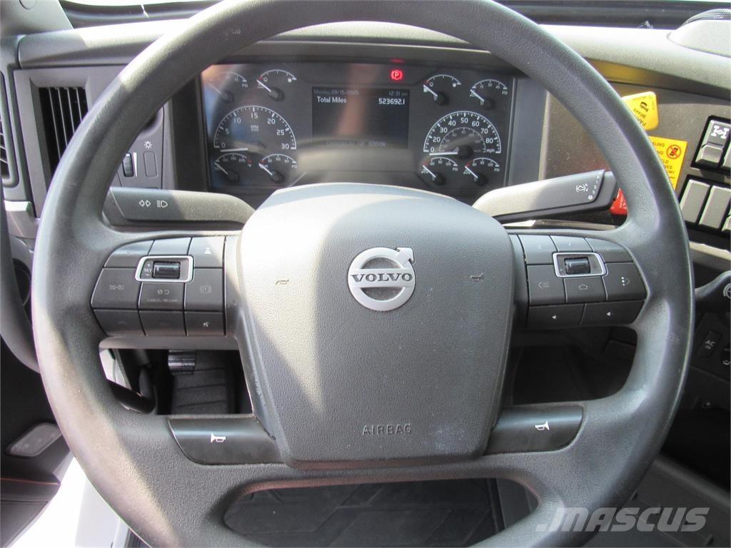 Volvo VNL64T860 Седельные тягачи