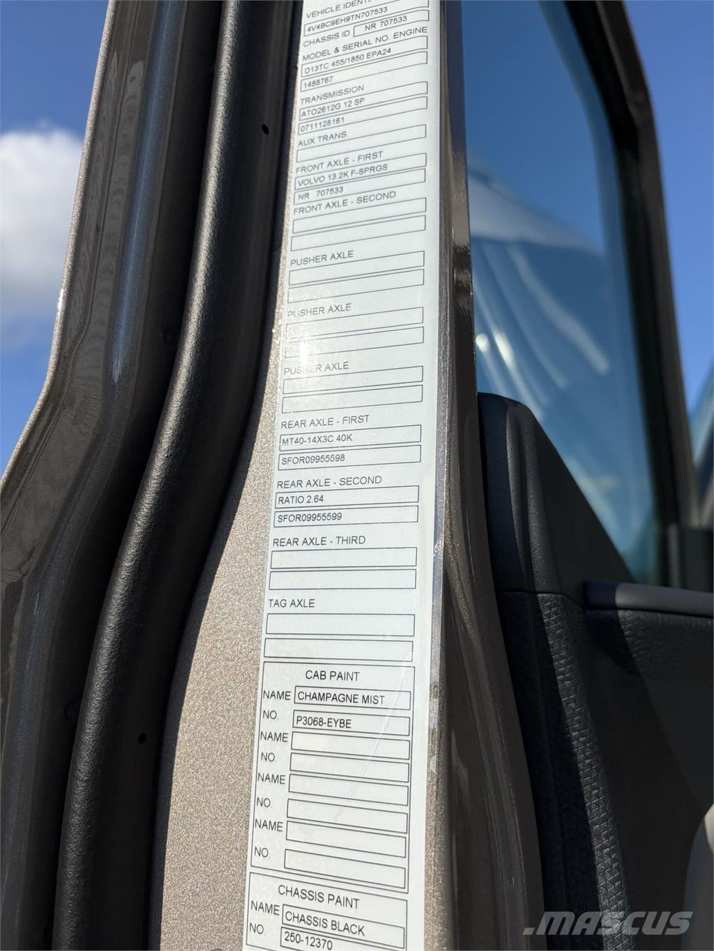 Volvo VNL64T860 Седельные тягачи