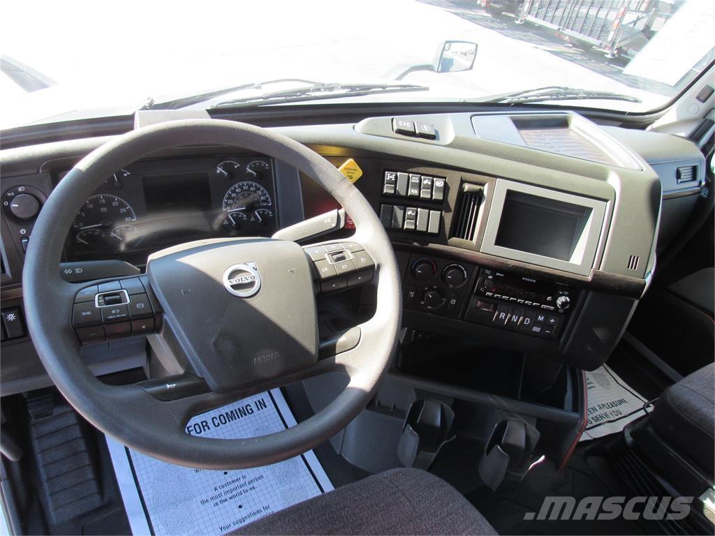 Volvo VNL64T860 Седельные тягачи