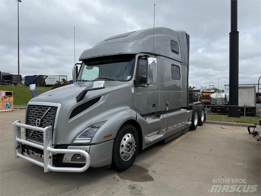 Volvo VNL860 Седельные тягачи