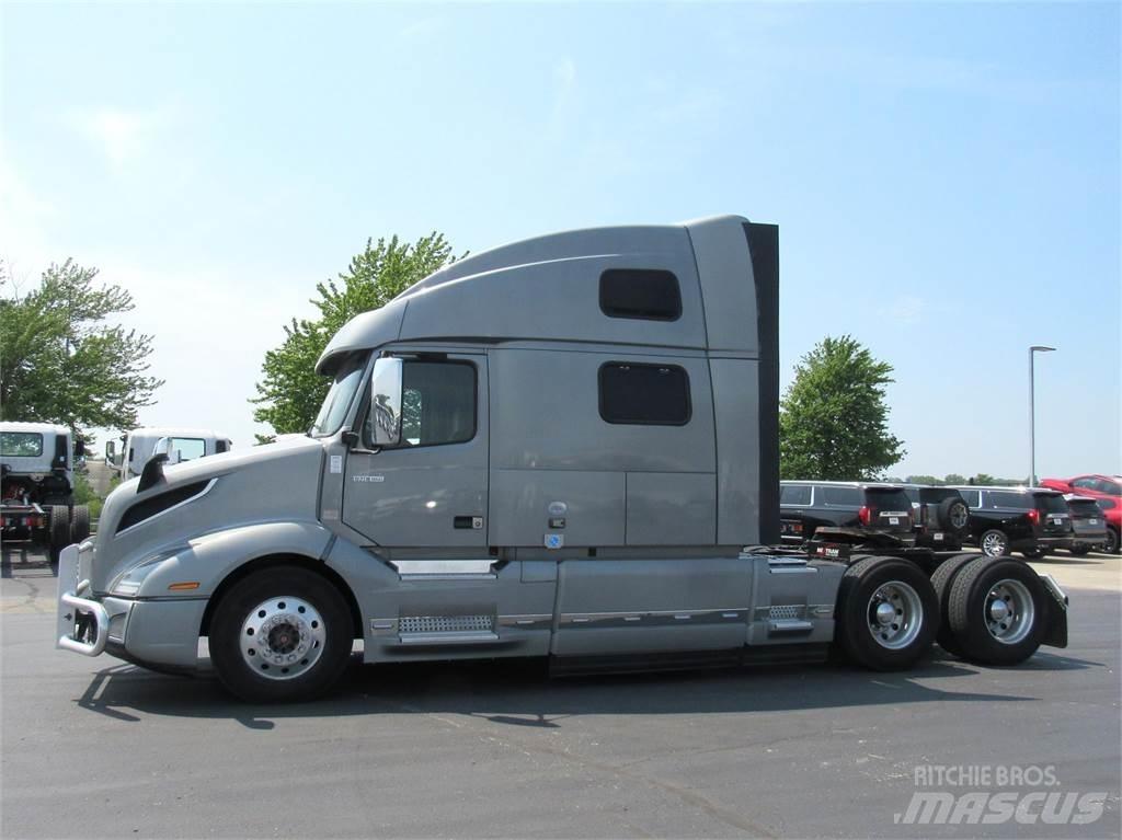 Volvo VNL860 Седельные тягачи
