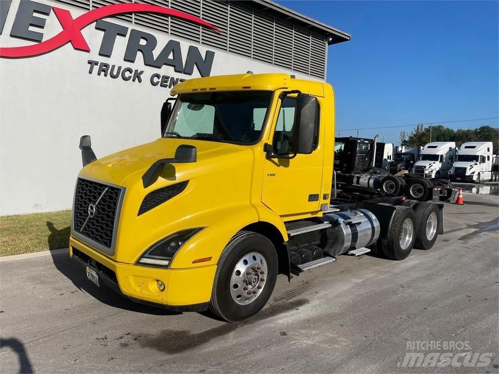 Volvo VNR64T Седельные тягачи