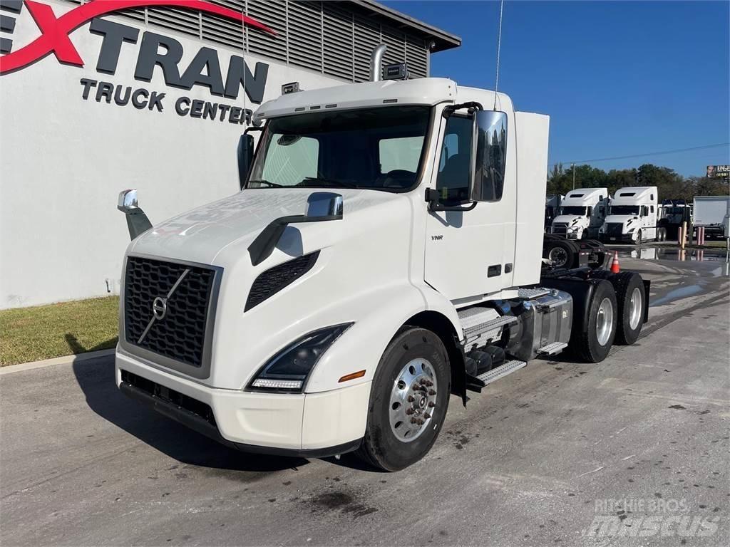 Volvo VNR64T Седельные тягачи