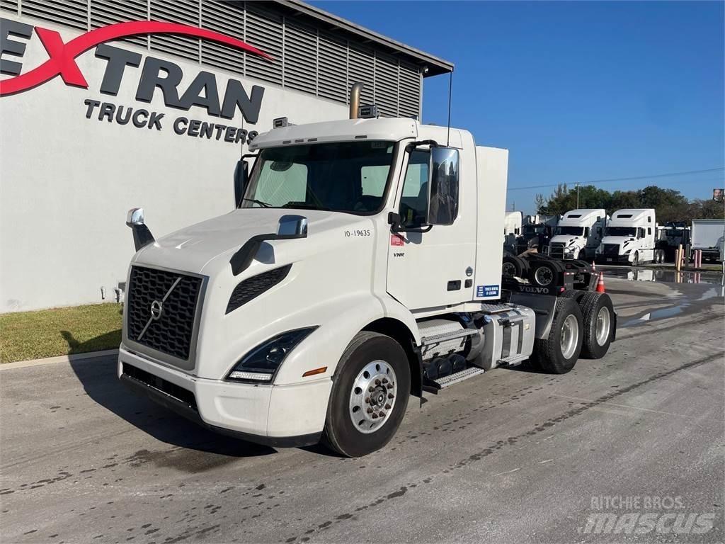 Volvo VNR64T Седельные тягачи