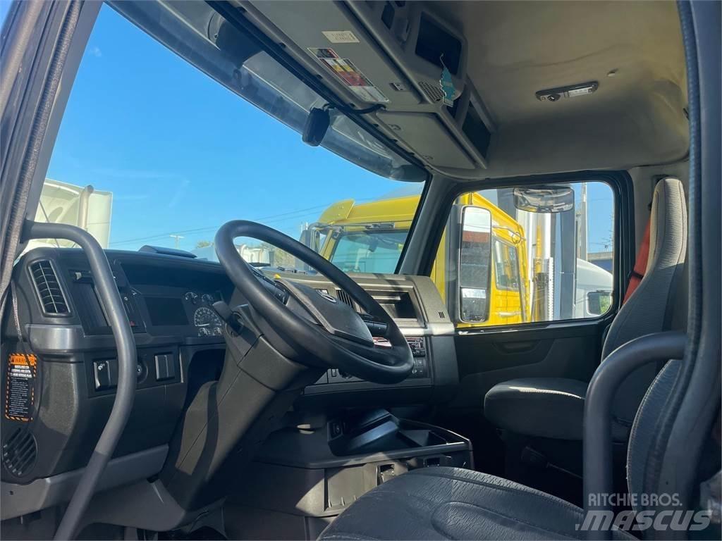 Volvo VNR64T Седельные тягачи