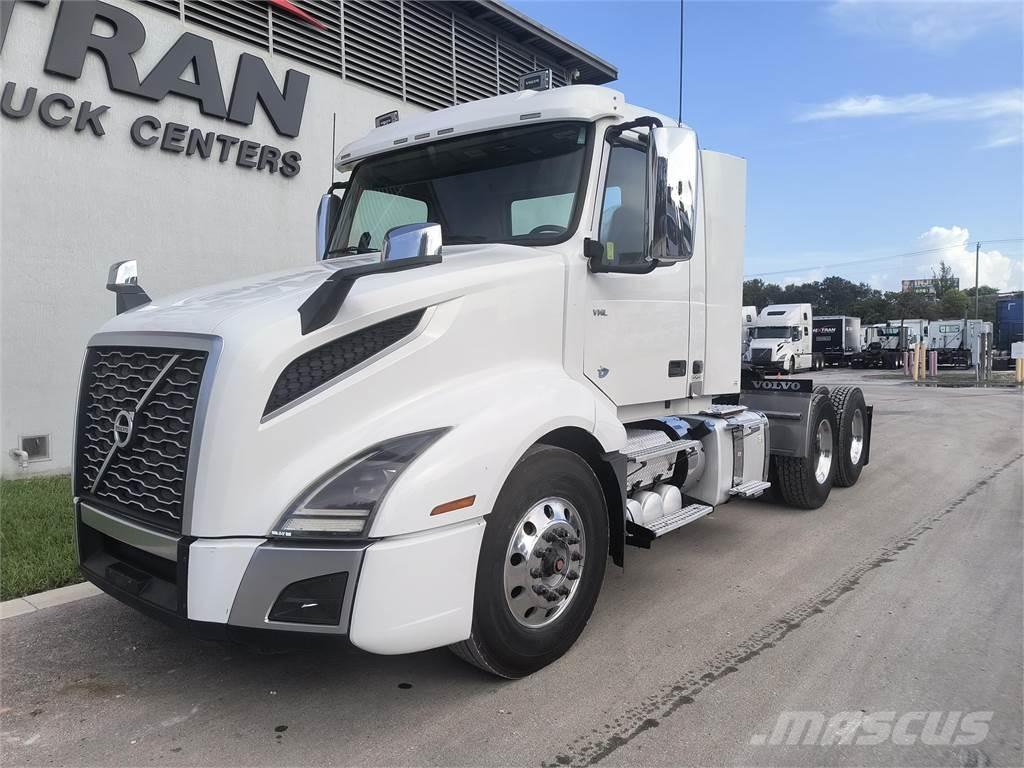 Volvo VNR64T300 Седельные тягачи