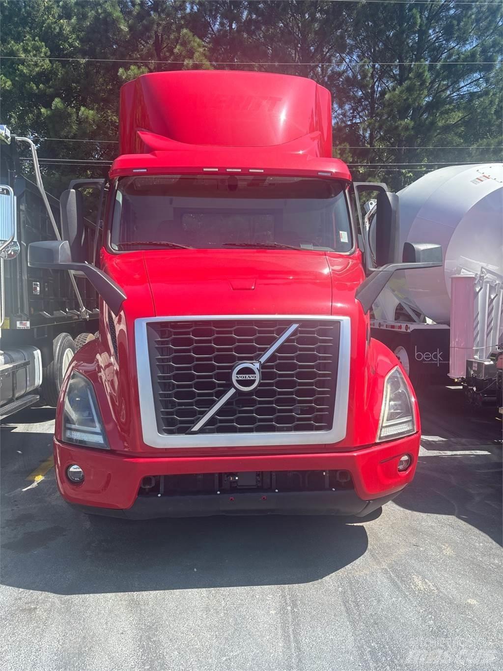 Volvo VNR64T300 Седельные тягачи