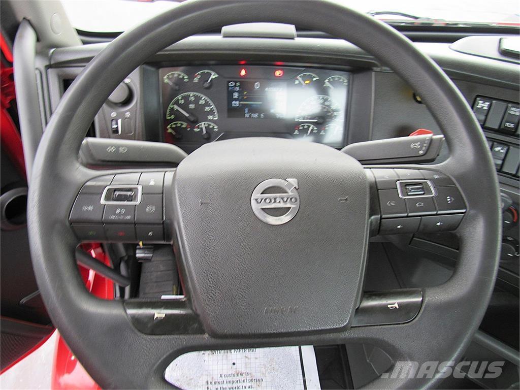 Volvo VNR64T300 Седельные тягачи