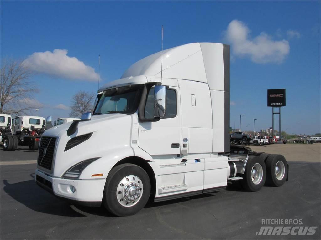 Volvo VNR64T400 Седельные тягачи