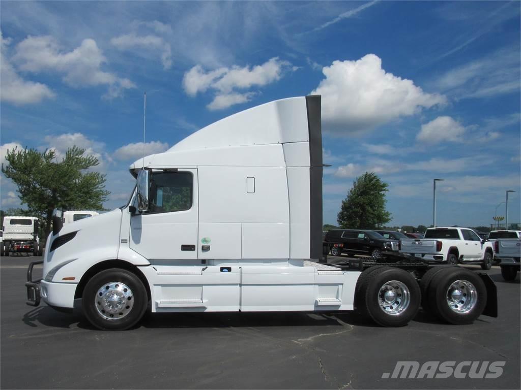 Volvo VNR64T640 Седельные тягачи