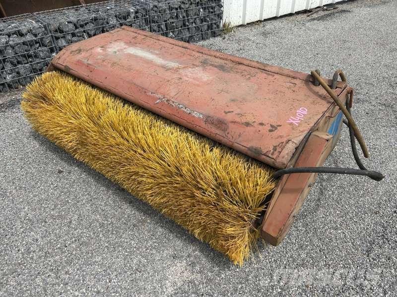  AUTRE 1700mm Уборочные машины