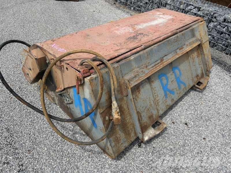  AUTRE 1700mm Уборочные машины