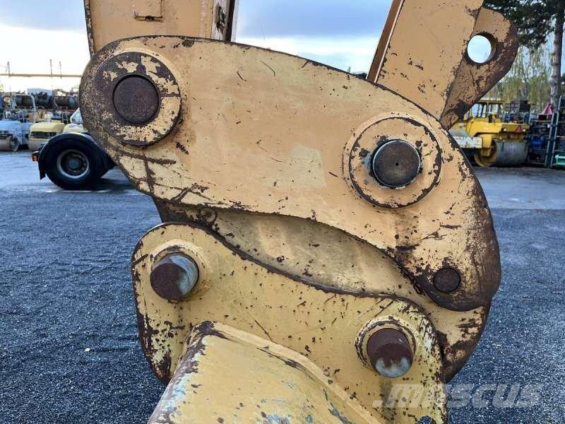 CASE WX185 Колёсные экскаваторы