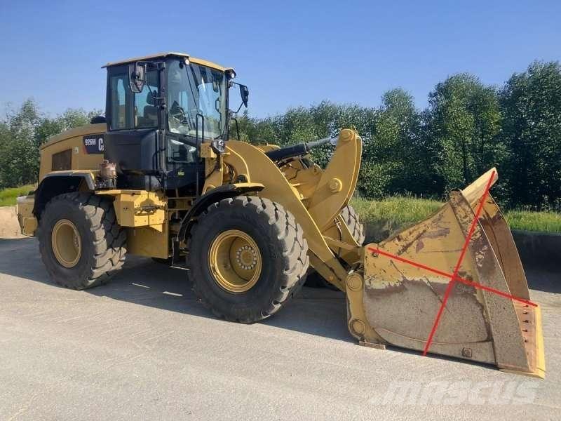 CAT 926M Фронтальные погрузчики