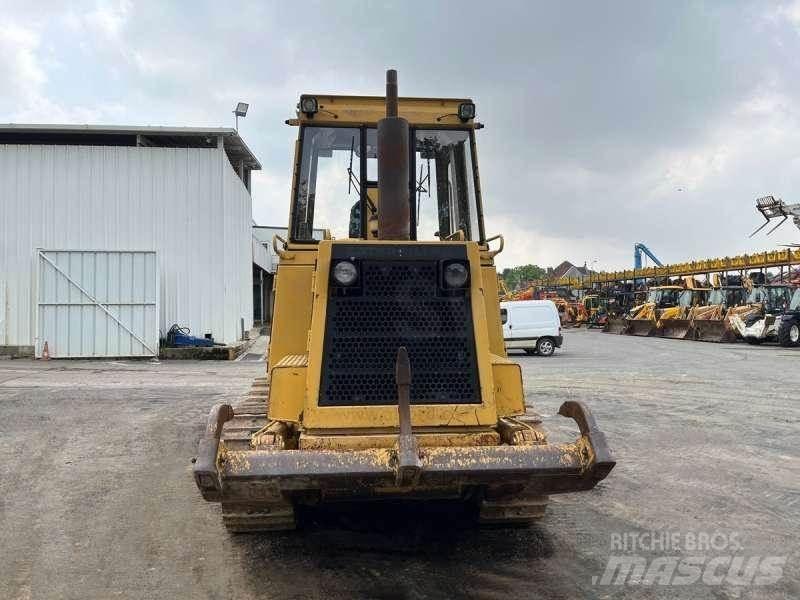 CAT 943 Гусеничные фронтальные погрузчики